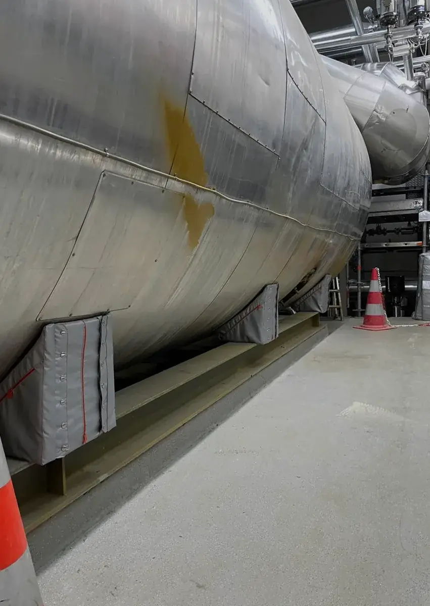 Hot boiler saddle supports insulated with Inzonex panels