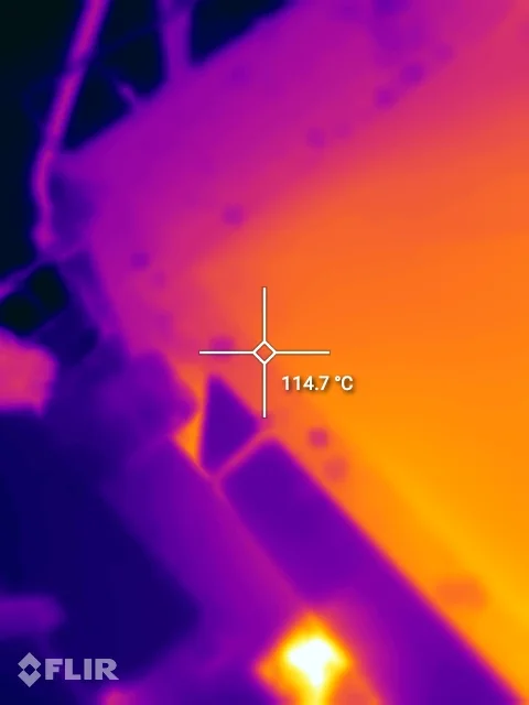 Thermogram: bare valve body on the steam set
